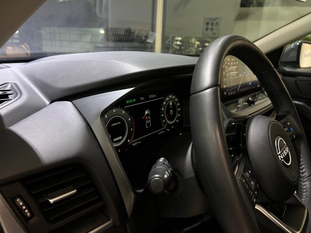 NISSAN Qashqai usata, con Controllo elettronico della corsia