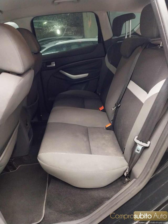 FORD Kuga usata, con Servosterzo