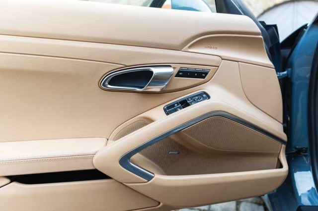 PORSCHE 911 usata, con Park Distance Control