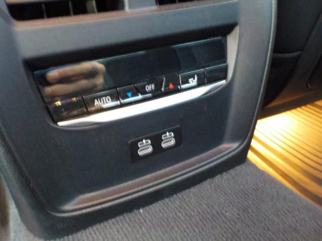 BMW 318 usata, con Monitoraggio pressione pneumatici
