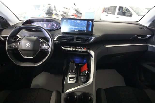 PEUGEOT 5008 usata, con Controllo automatico clima