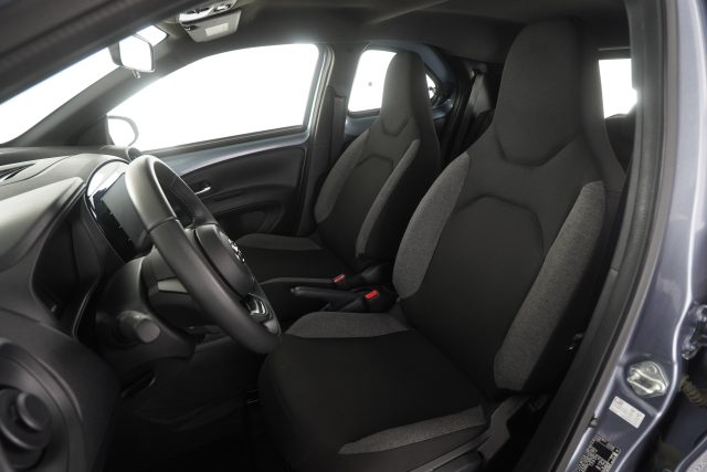 TOYOTA Aygo X usata 2