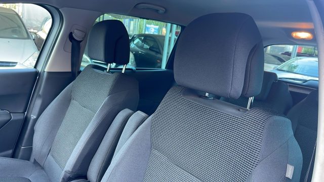 PEUGEOT 5008 usata, con Bluetooth