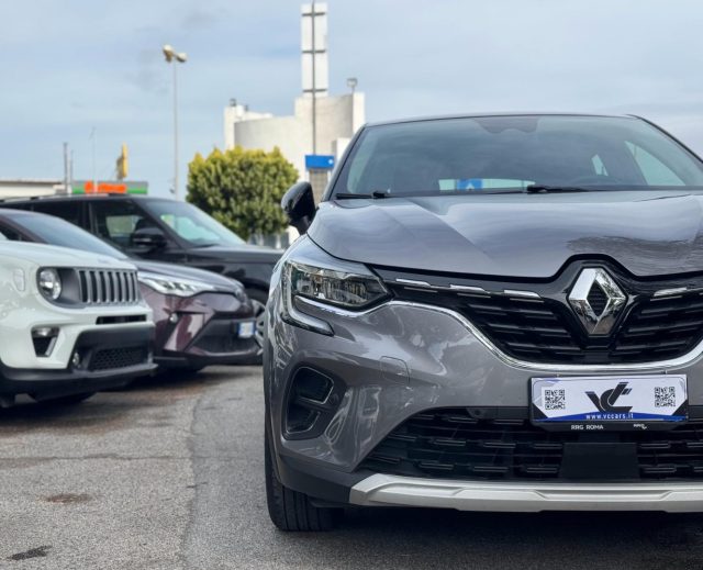 RENAULT Captur usata, con Autoradio
