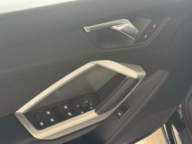 AUDI Q3 usata, con Autoradio