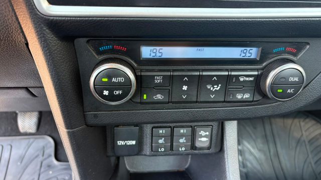 TOYOTA Auris usata, con ESP