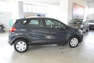 RENAULT Captur usata, con Autoradio