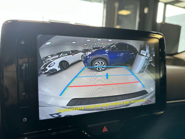 TOYOTA Yaris usata, con Servosterzo