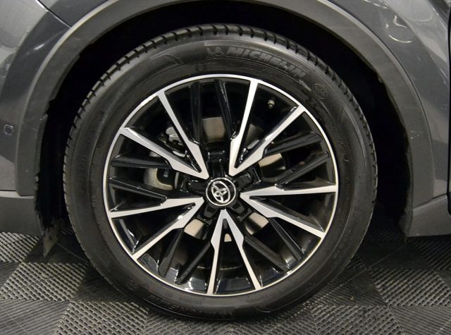 TOYOTA C-HR usata, con Vetri oscurati