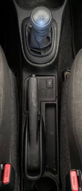 TOYOTA Yaris usata 19