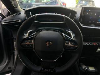 PEUGEOT 2008 usata, con Volante multifunzione