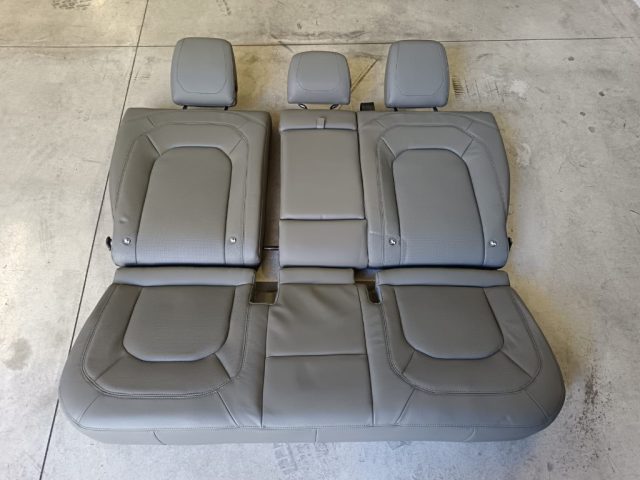 LAND ROVER Defender usata, con Fendinebbia