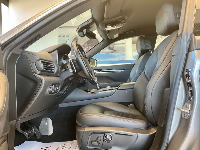 MASERATI Levante usata, con Fendinebbia