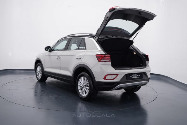 VOLKSWAGEN T-Roc usata 32