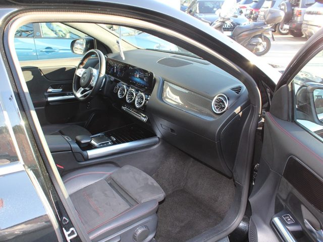 MERCEDES-BENZ GLA 220 usata, con Chiusura centralizzata