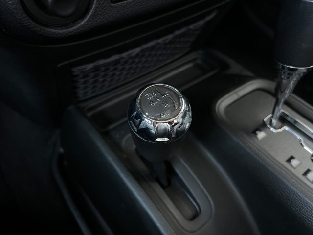 JEEP Wrangler usata, con Park Distance Control