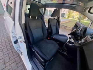 TOYOTA Verso-S usata, con ESP