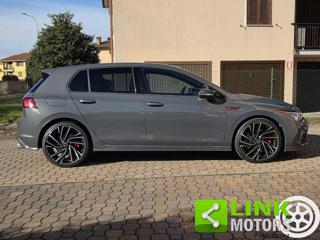 VOLKSWAGEN Golf usata, con Touch screen