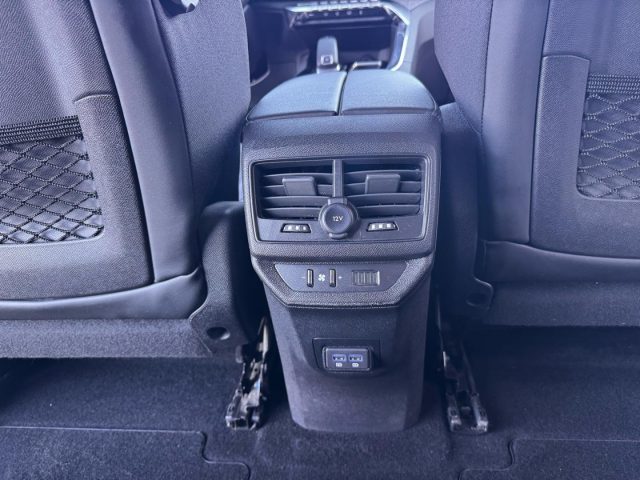 PEUGEOT 5008 usata, con Fari LED