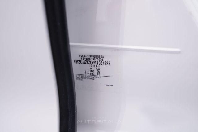 PEUGEOT 208 usata, con Frenata d
