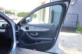 MERCEDES-BENZ E 220 usata, con Assistente abbaglianti