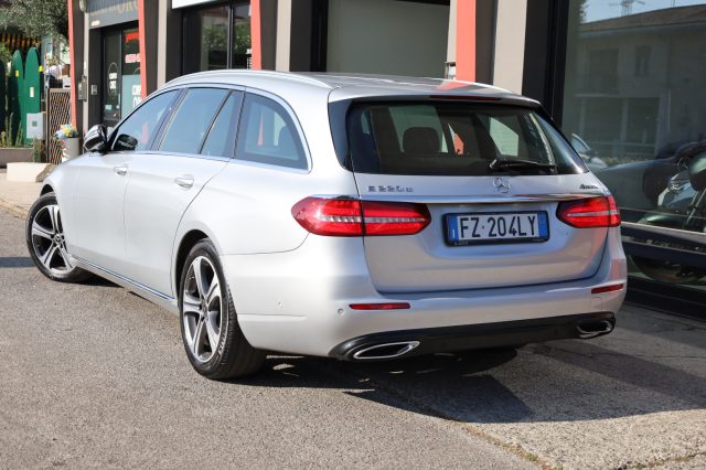 MERCEDES-BENZ E 220 usata, con Chiusura centralizzata