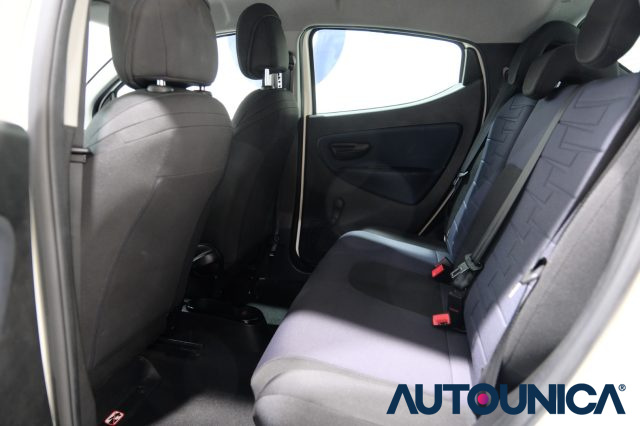 LANCIA Ypsilon usata 32