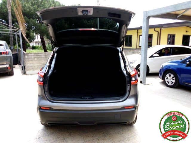 NISSAN Qashqai usata, con Sensori di parcheggio posteriori