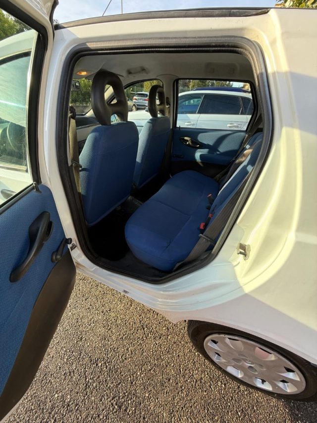 FIAT Punto usata 10
