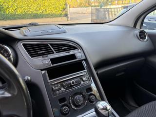 PEUGEOT 5008 usata, con Boardcomputer