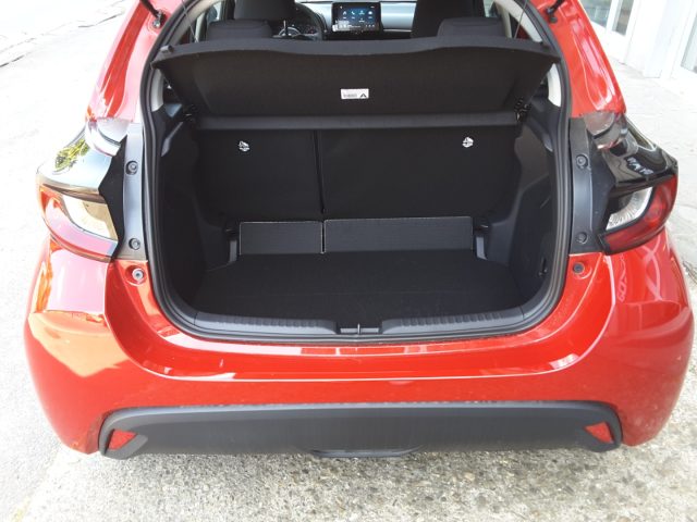 MAZDA 2 usata, con Sedile posteriore sdoppiato