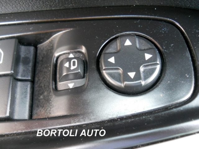 OPEL Grandland usata, con Sensori di parcheggio posteriori