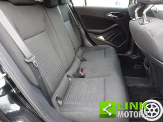 MERCEDES-BENZ A 180 usata, con Leve al volante