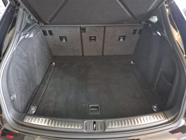 PORSCHE Macan usata, con USB