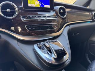 MERCEDES-BENZ V 250 usata, con MP3