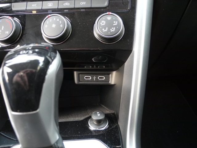 VOLKSWAGEN T-Roc usata, con Controllo trazione