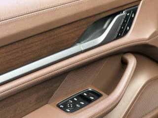 PORSCHE Taycan usata, con Interni in pelle