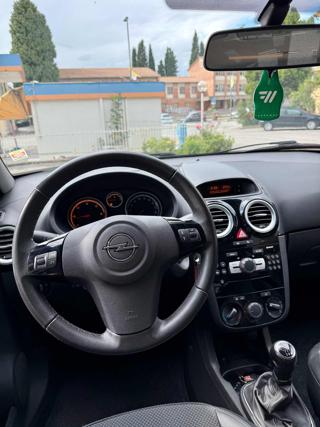 OPEL Corsa usata, con Interni in pelle