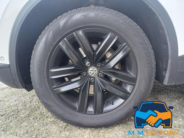 VOLKSWAGEN Touareg usata, con Fendinebbia