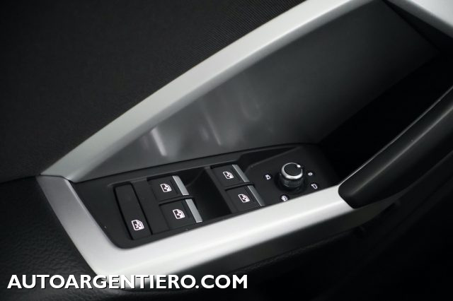 AUDI Q3 usata, con Autoradio digitale