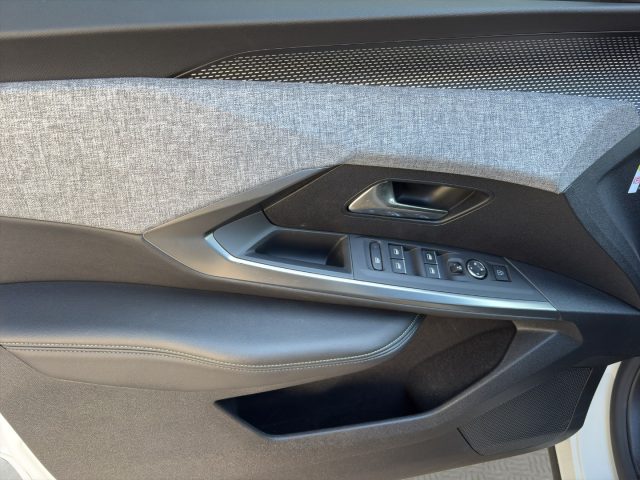 PEUGEOT 3008 usata, con Autoradio digitale