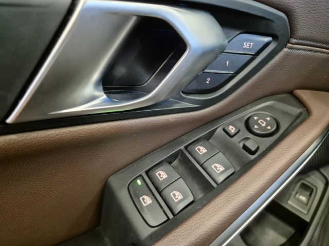 BMW 320 usata, con Volante multifunzione