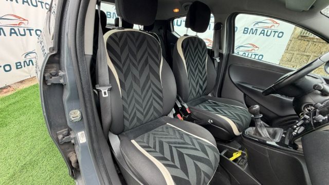 LANCIA Ypsilon usata, con Autoradio