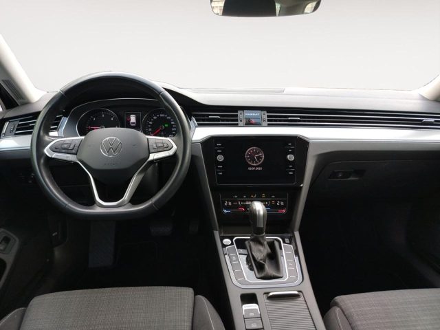 VOLKSWAGEN Passat Variant usata, con ESP