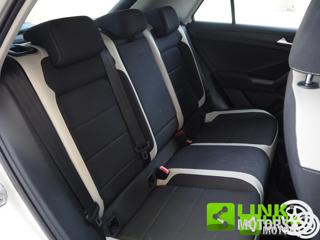VOLKSWAGEN T-Roc usata 18