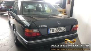 MERCEDES-BENZ 200 usata, con Airbag