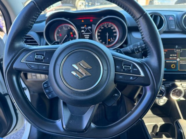 SUZUKI Swift usata, con Autoradio digitale