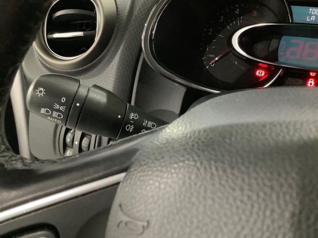 RENAULT Clio usata, con Specchietti laterali elettrici