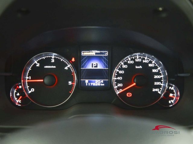 SUBARU OUTBACK usata 12