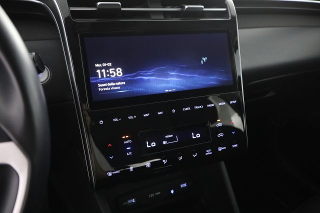 HYUNDAI Tucson usata 10
